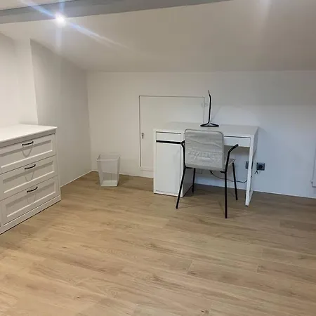 Appartement Cosy Et Climatise En Centre Village Lägenhet